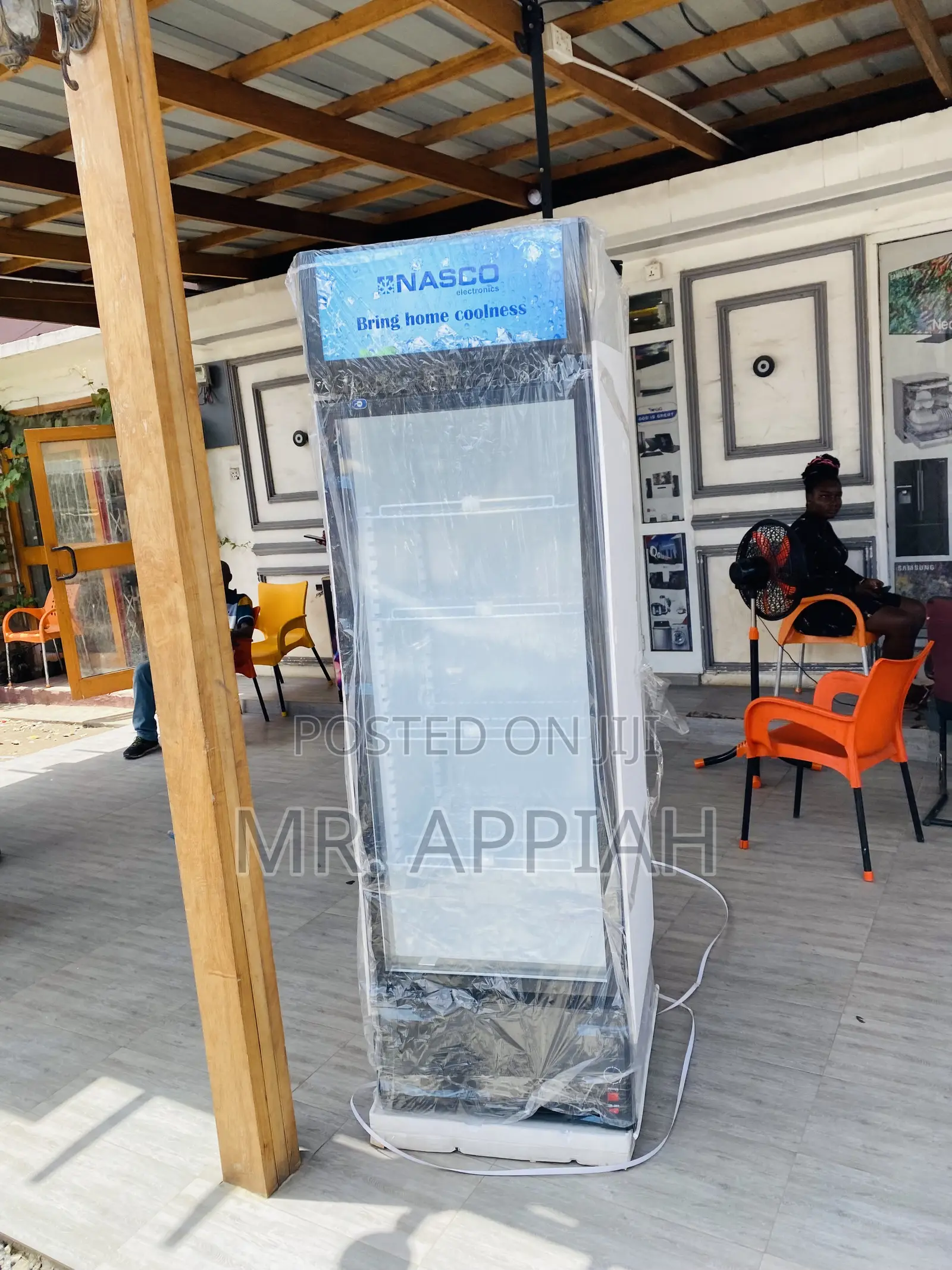 Fast Chilling Nasco Nasfl400-1dr 1 Door Display Fridge.