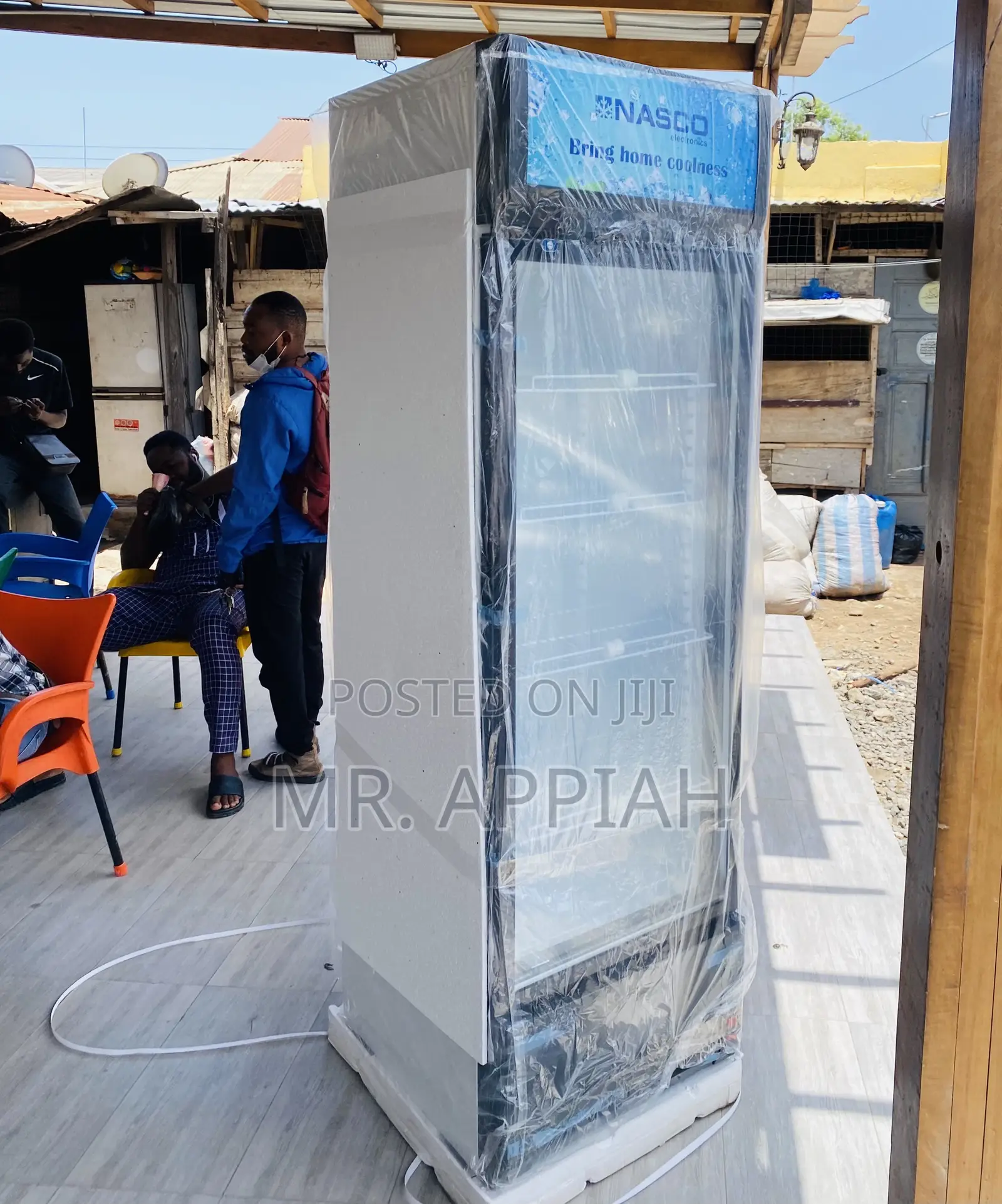 Nasco Nasfl400-1dr Single Door Display Fridge.