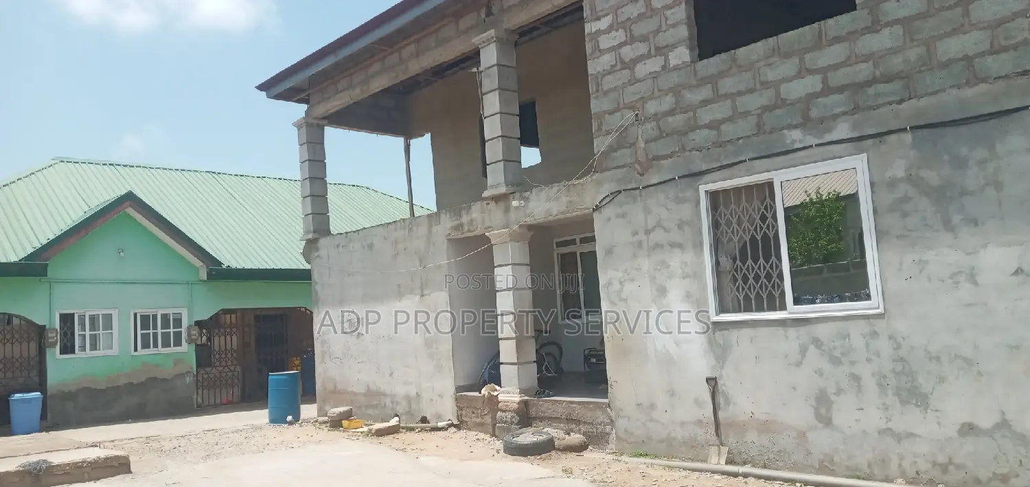 10bdrm House in Kasoa Amanfrom Iron for sale