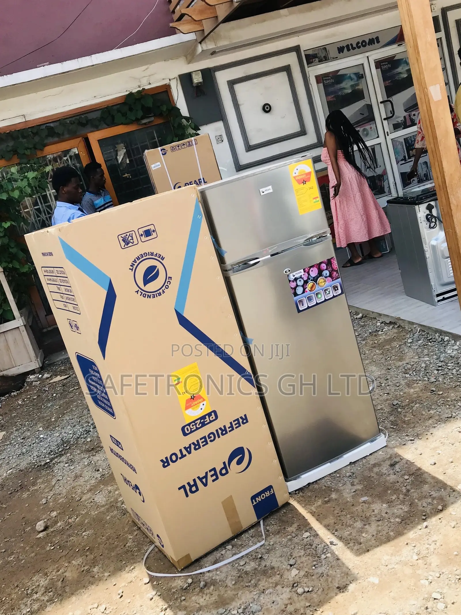 Essential Pearl 205L Doubledoor PF/250 Topfreezer Fridge