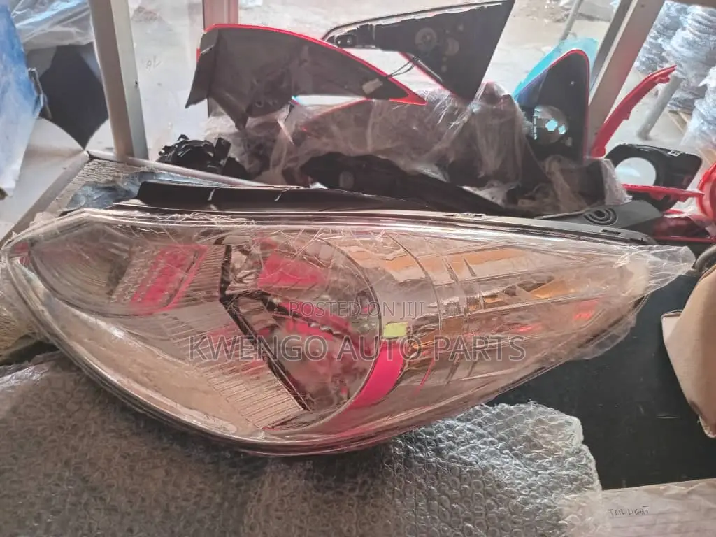 Hyundia I10 Headlight (Left +Right) 2007 2007 2008 2009 2011