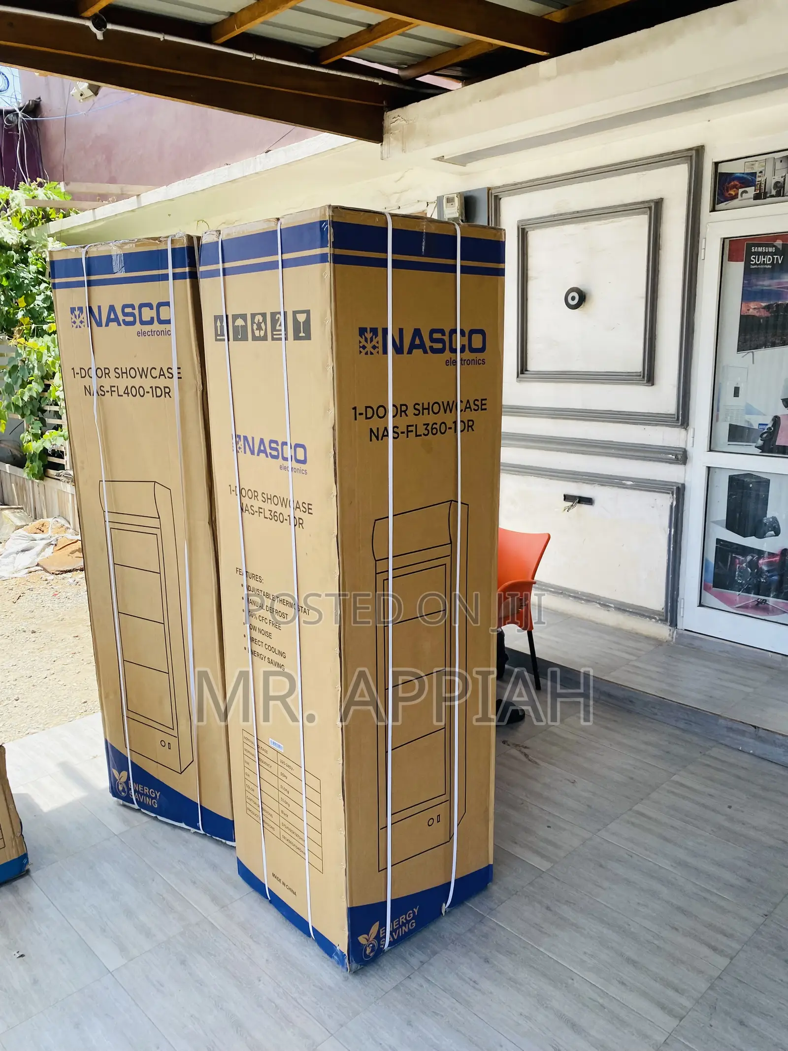 Energy Sufficient Nasco Nasfl360-1dr 1 Door Display Fridge.