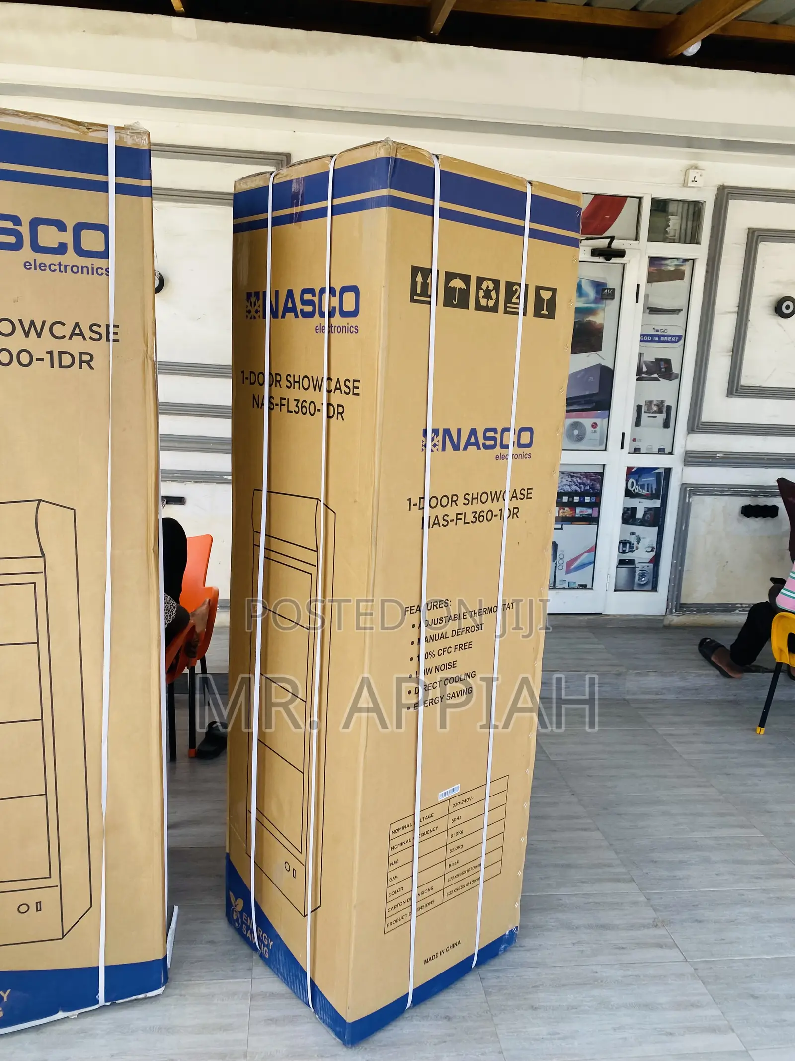 Nasco Nasfl360-1dr Single Door Display Fridge.