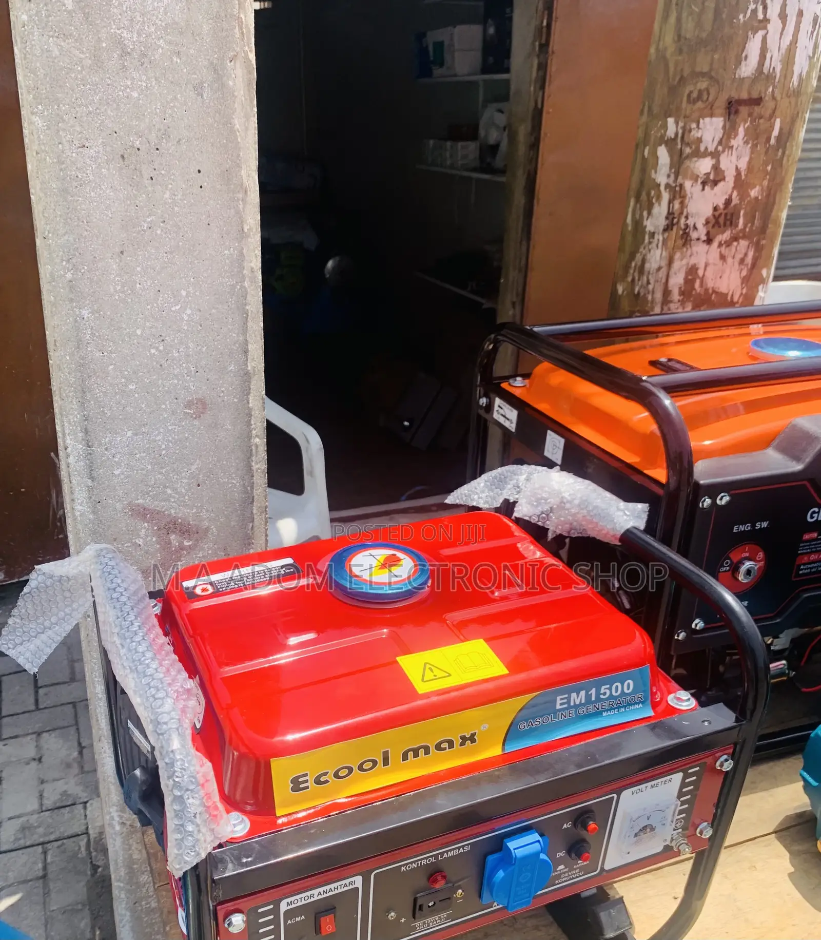 Sealed in Box Ecool Max Output Gasoline Generator.
