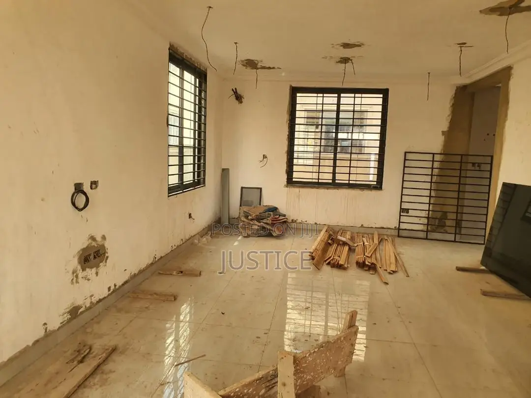 4bdrm Duplex in Haasto, Haatso for sale