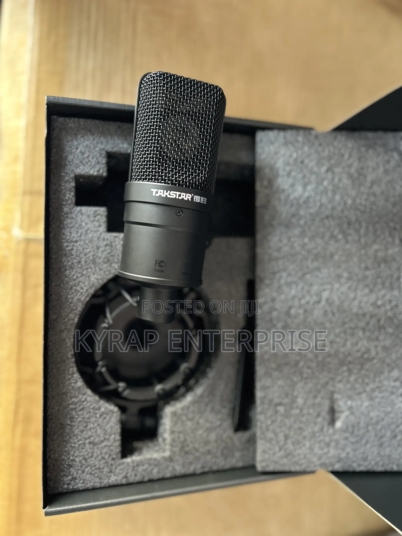 TAKSTAR SM-8B Studio Microphone