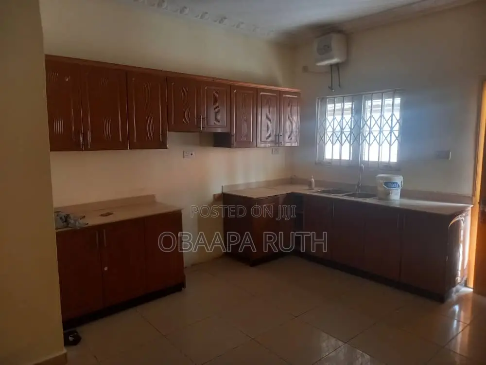 4bdrm Mansion in Spintex, Adjiriganor for rent