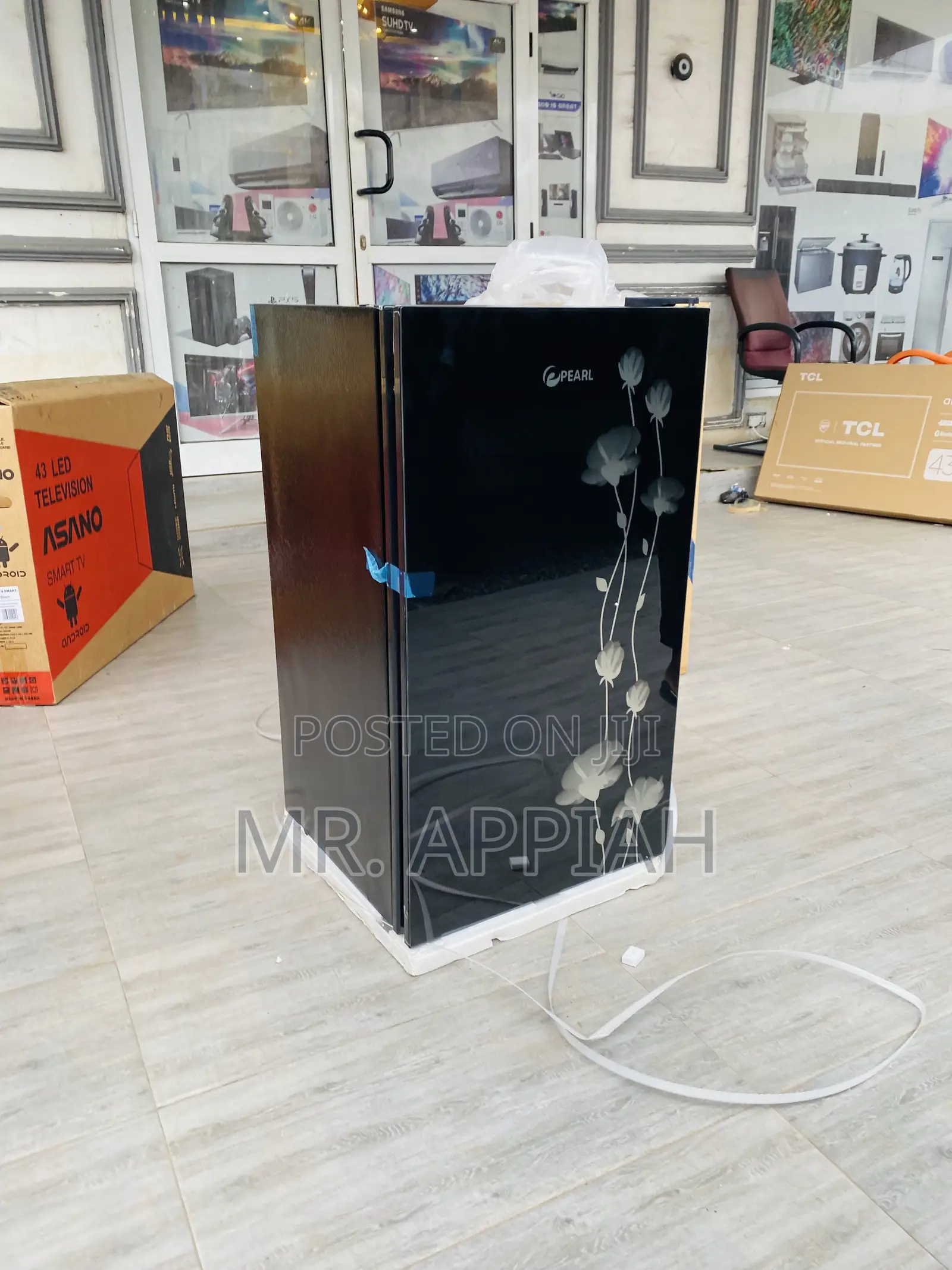 Energy Saving Pearl Electric Table Top Fridge(Black).