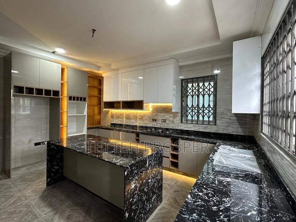 Kitchen Cabinet