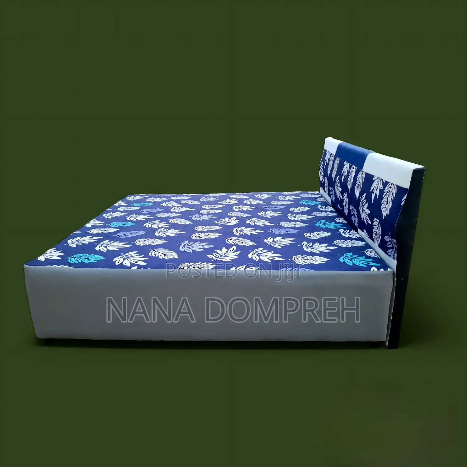 Inbuilt Queen Size Bed