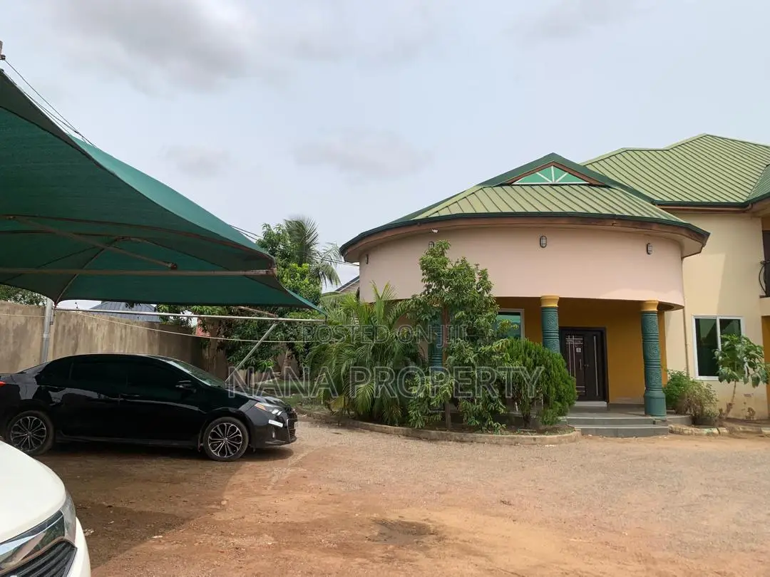 6bdrm House in Oyarifa for sale