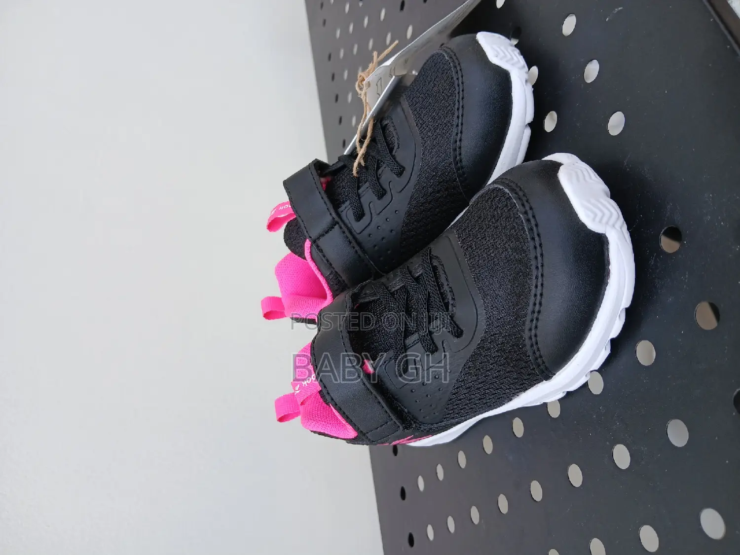 Kids Girls Black Reebok Runner Sneakers