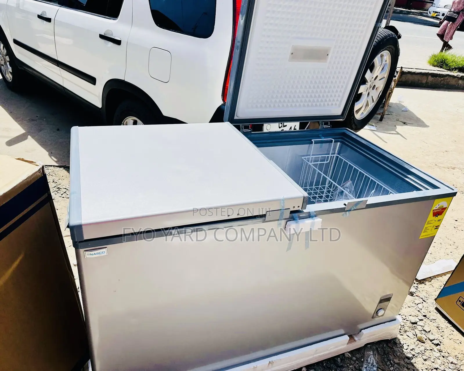 Long Lasting Nasco 425 Litres Double Door Chest Freezer