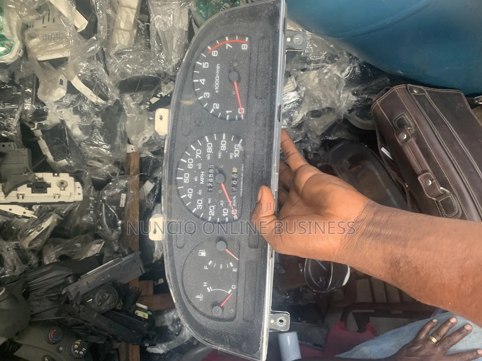 Nissan Hardbody Original Meterboard