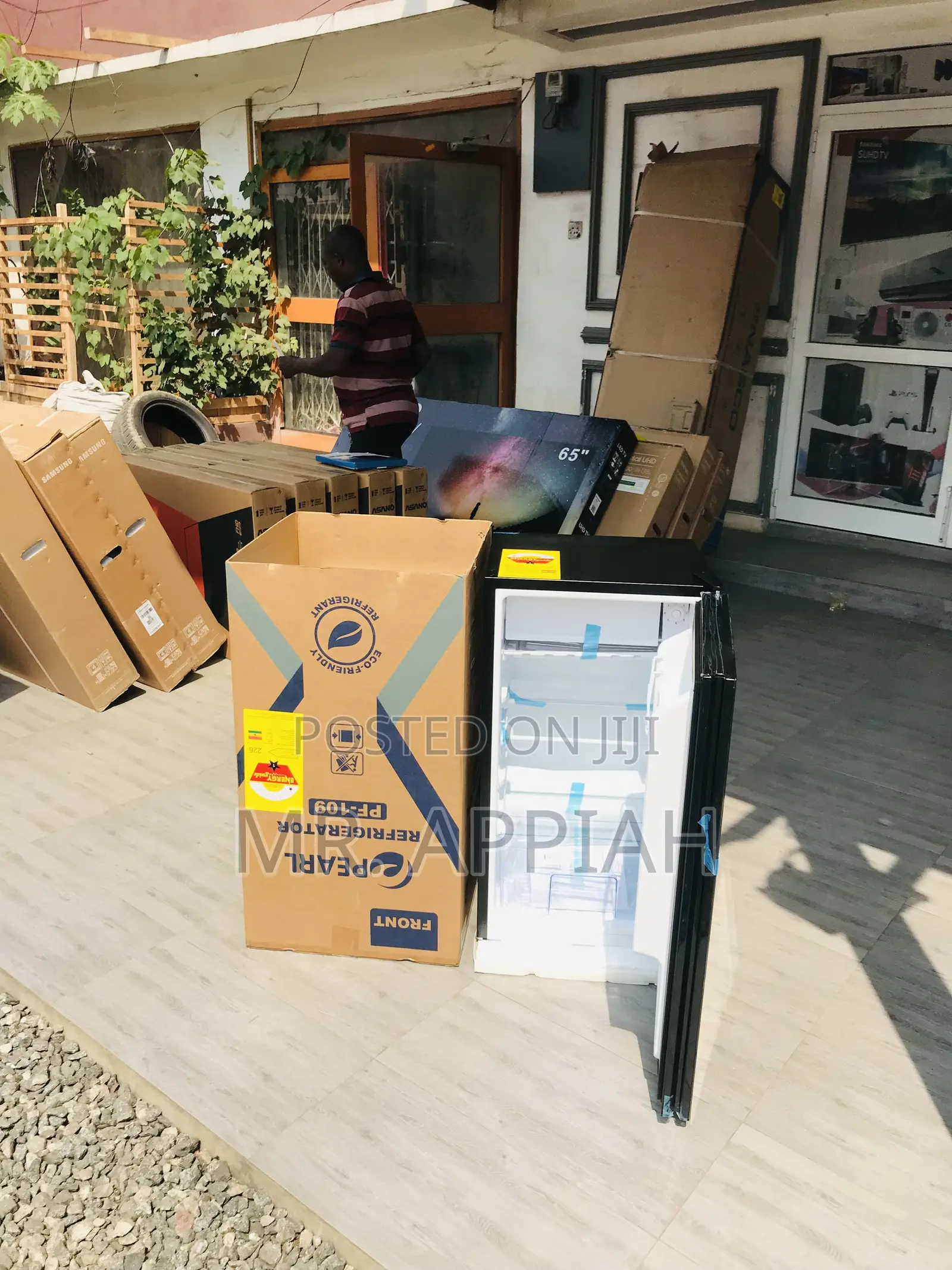 Shop Adorable Pearl Single Door Table Top Fridge(Mirror).
