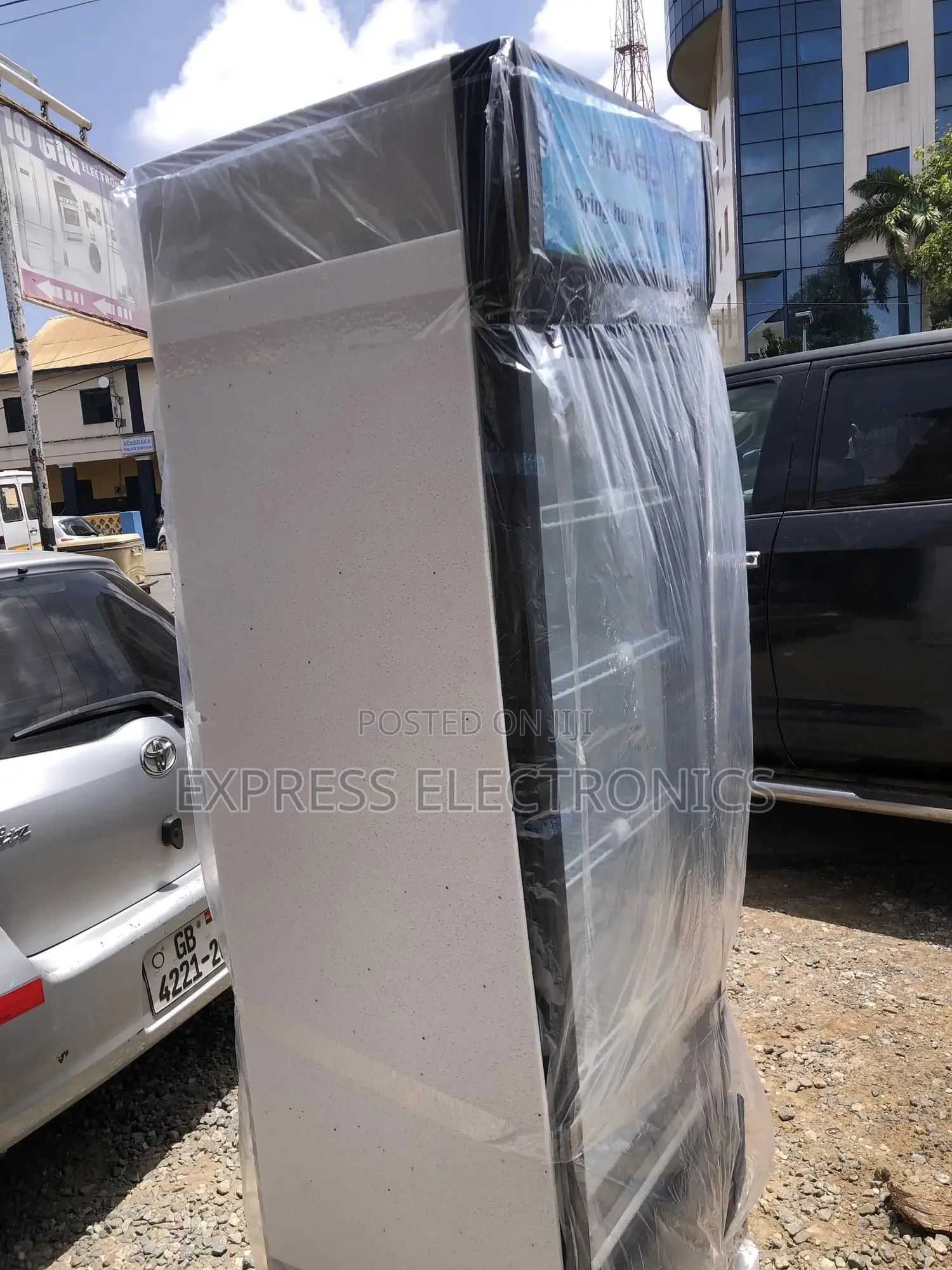 Durable Sleek Nasfl360-1dr Single Door Display Fridge