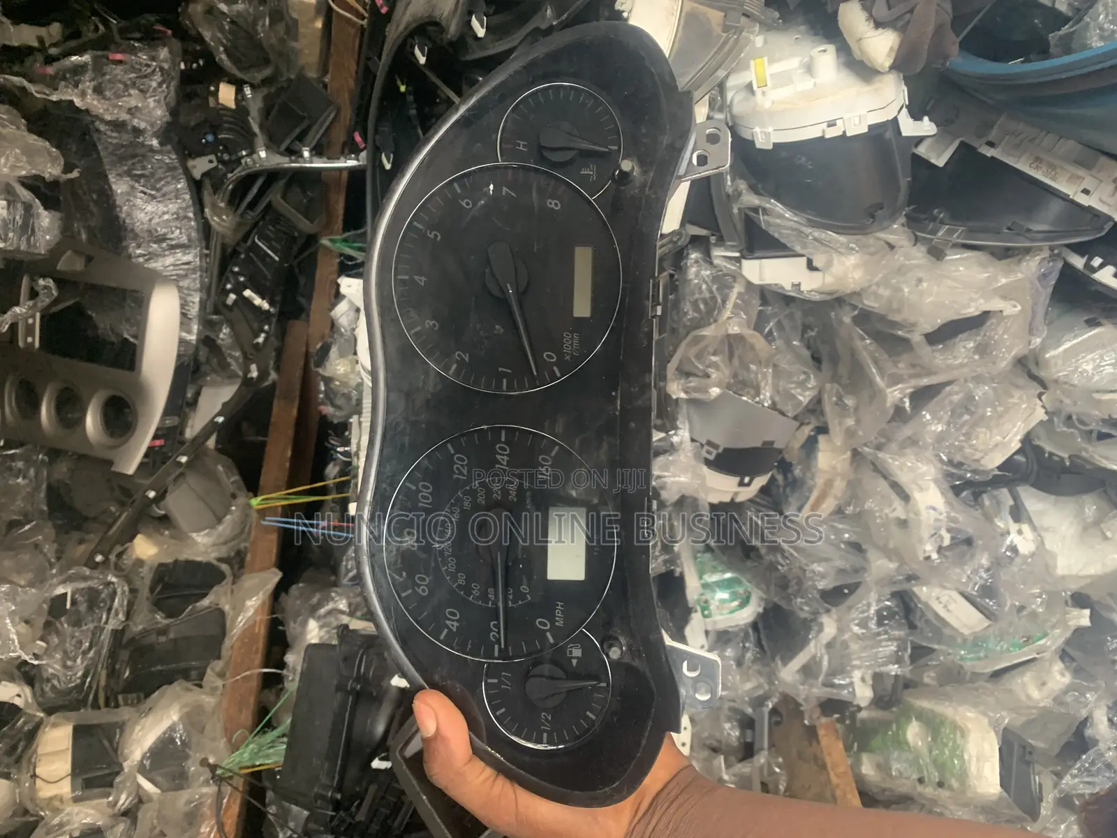 Toyota Avensis 2010 Meterboard