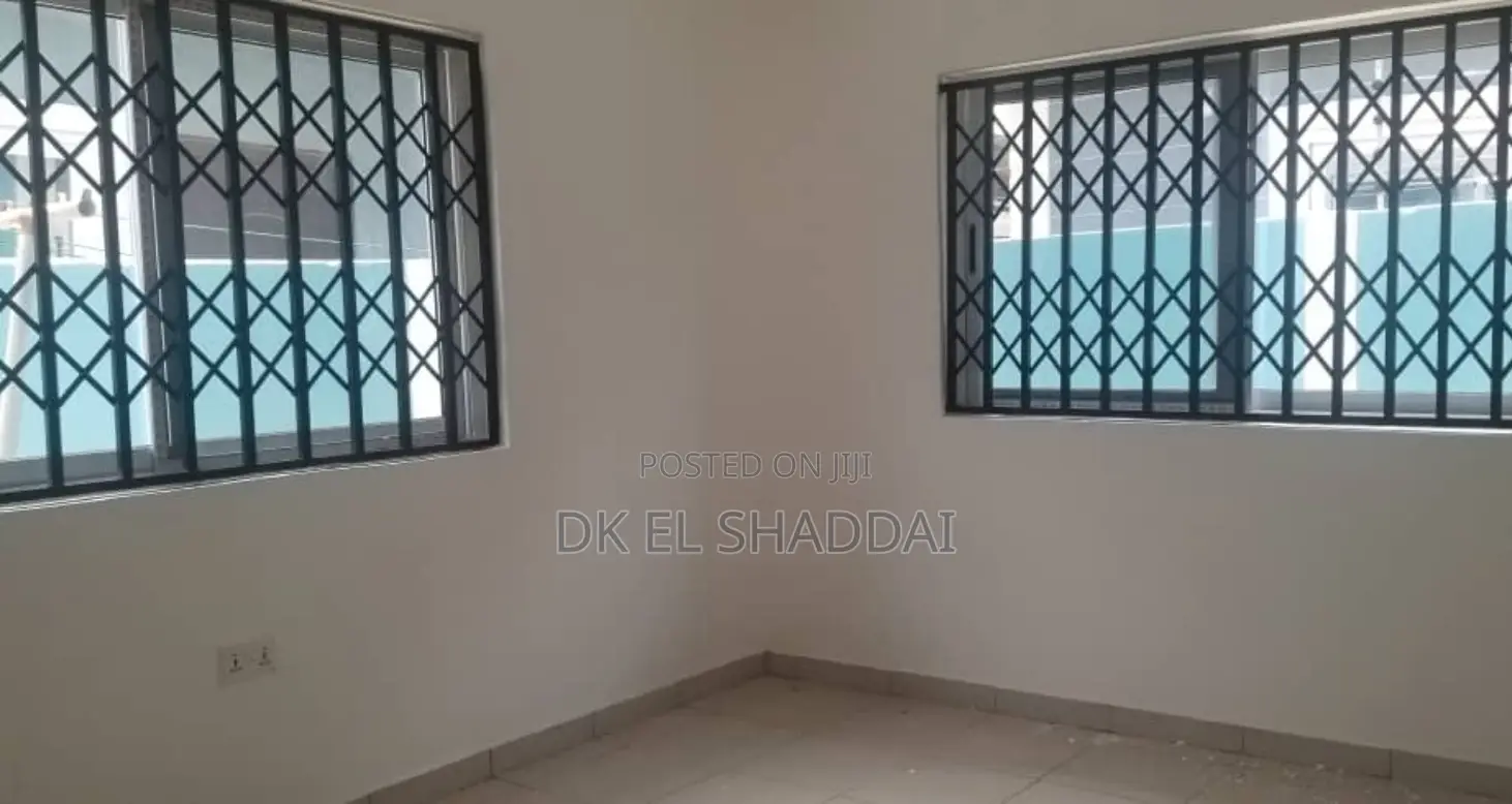 5bdrm House in Pokuase for rent