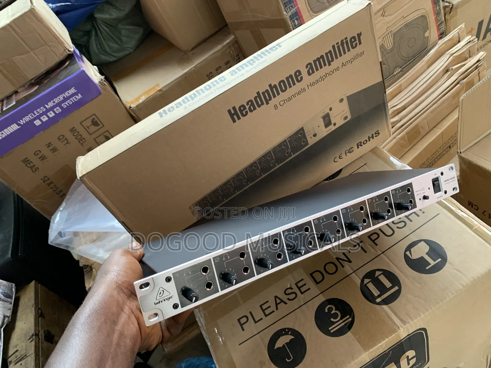 Behringer Hpa-1600 Headphone Amplifier