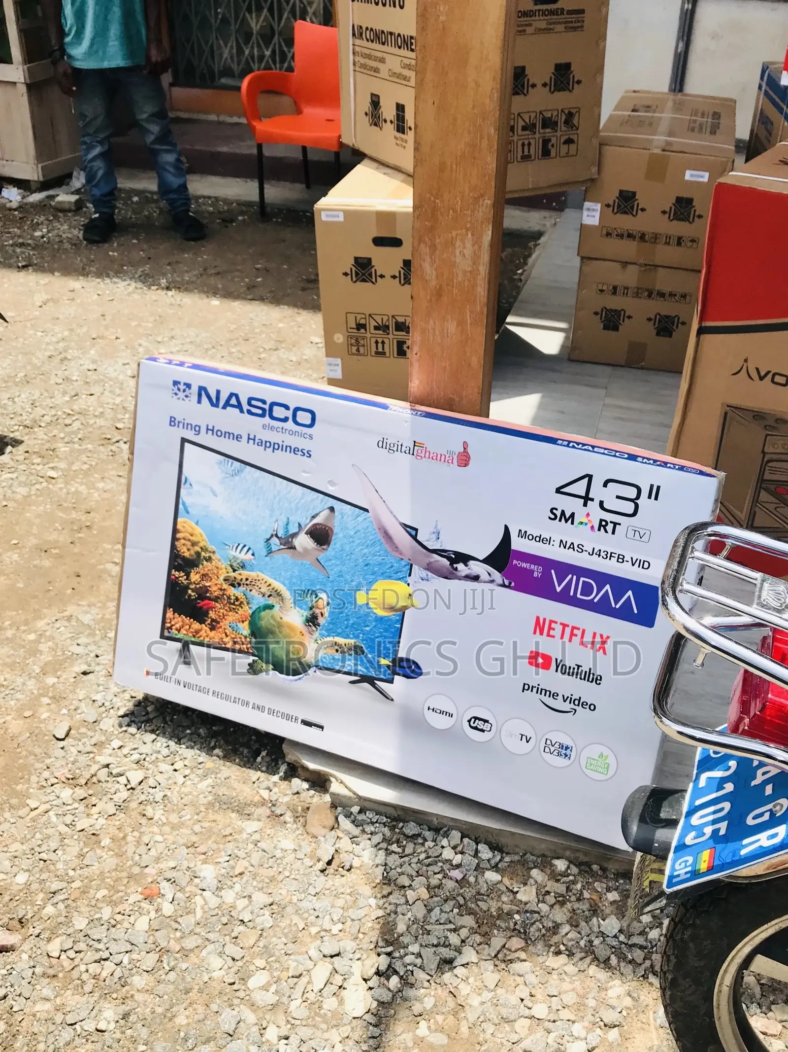 Glossy Electric 43 Inches Smart Led Black Nasco TV