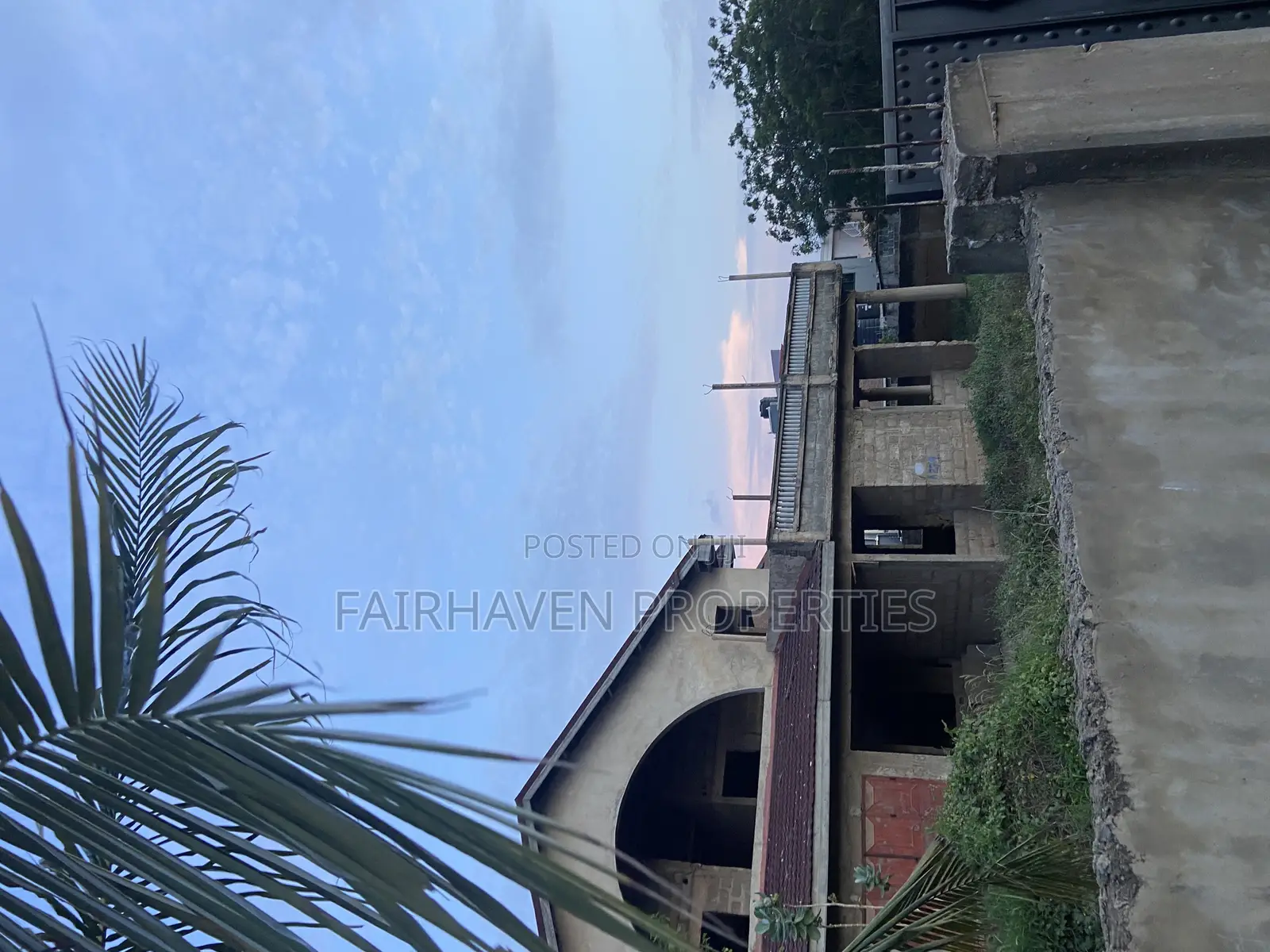 5bdrm House in Tseaddo, Airport Residential Area for sale