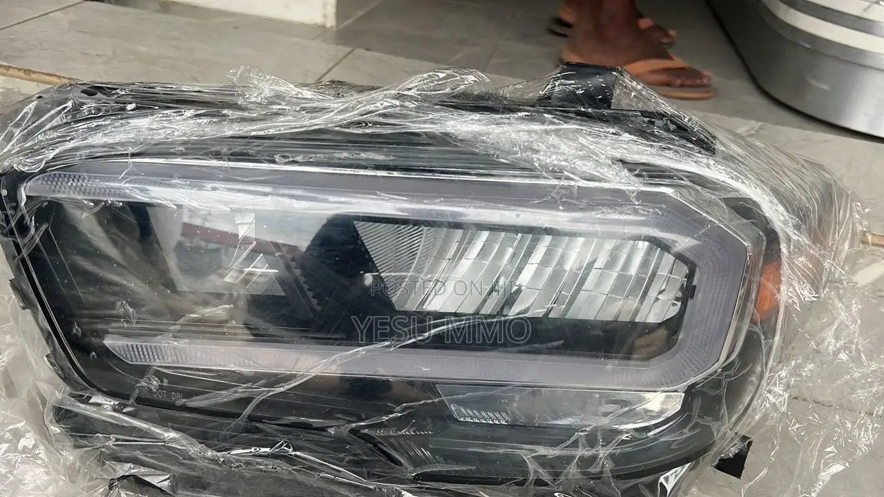 Tacoma 2019 Spec Headlights