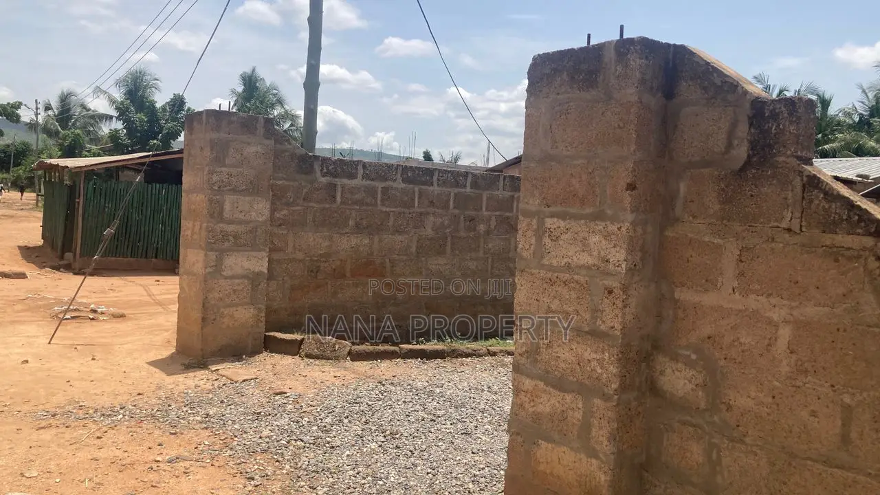 6bdrm House in Dodowa for sale