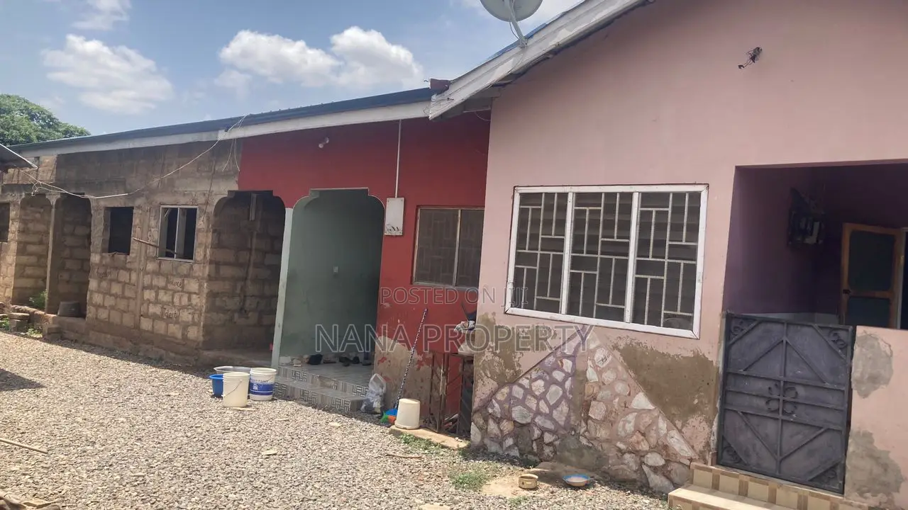 6bdrm House in Dodowa for sale