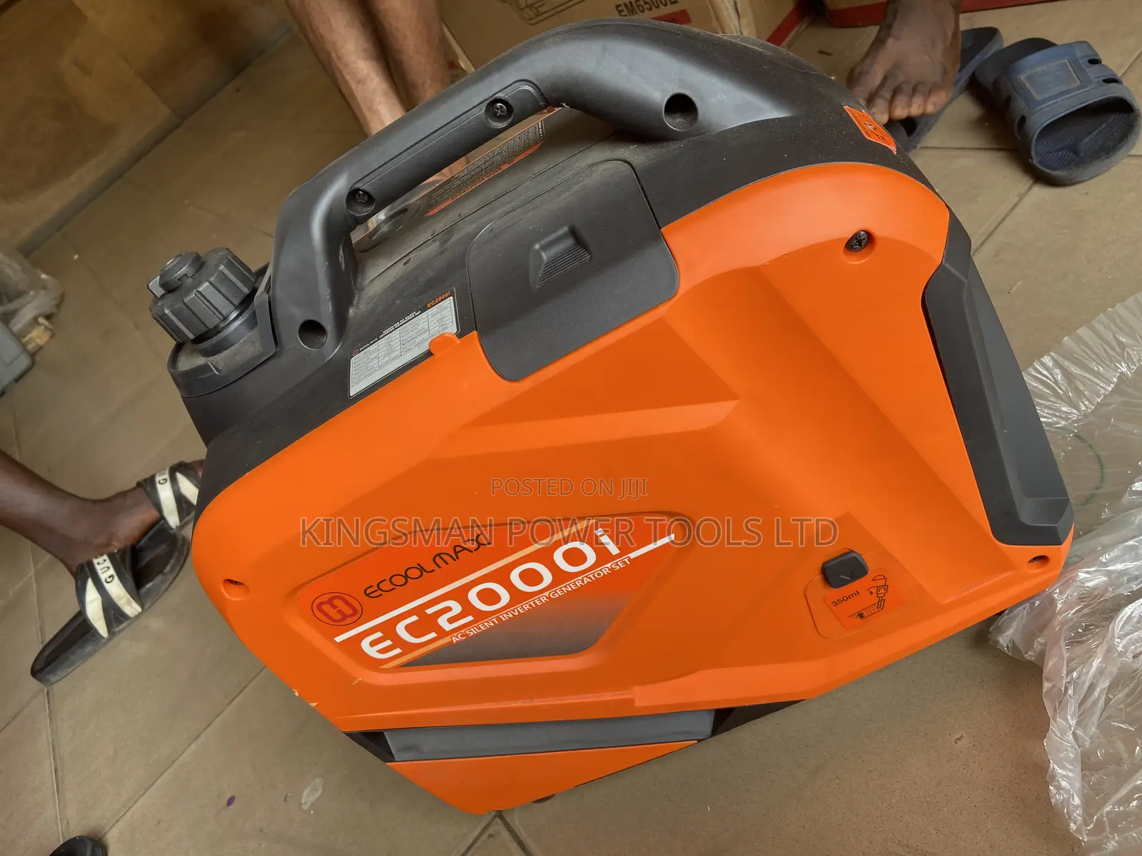2000i Inverter Generator