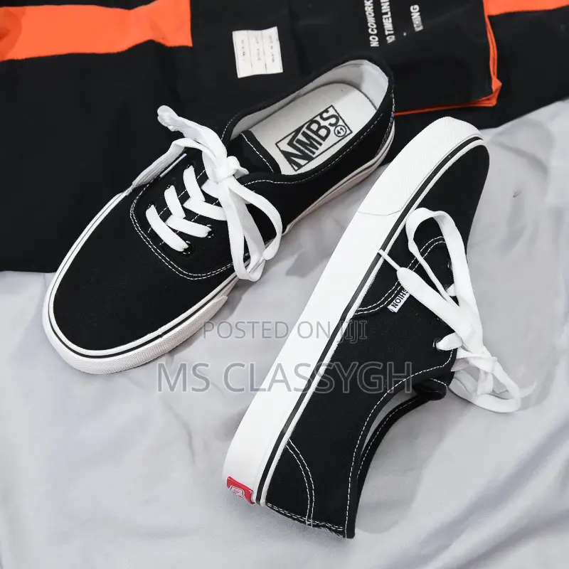 Classic Retro Low-Top Versatile Couple Canvas Shoes for Male