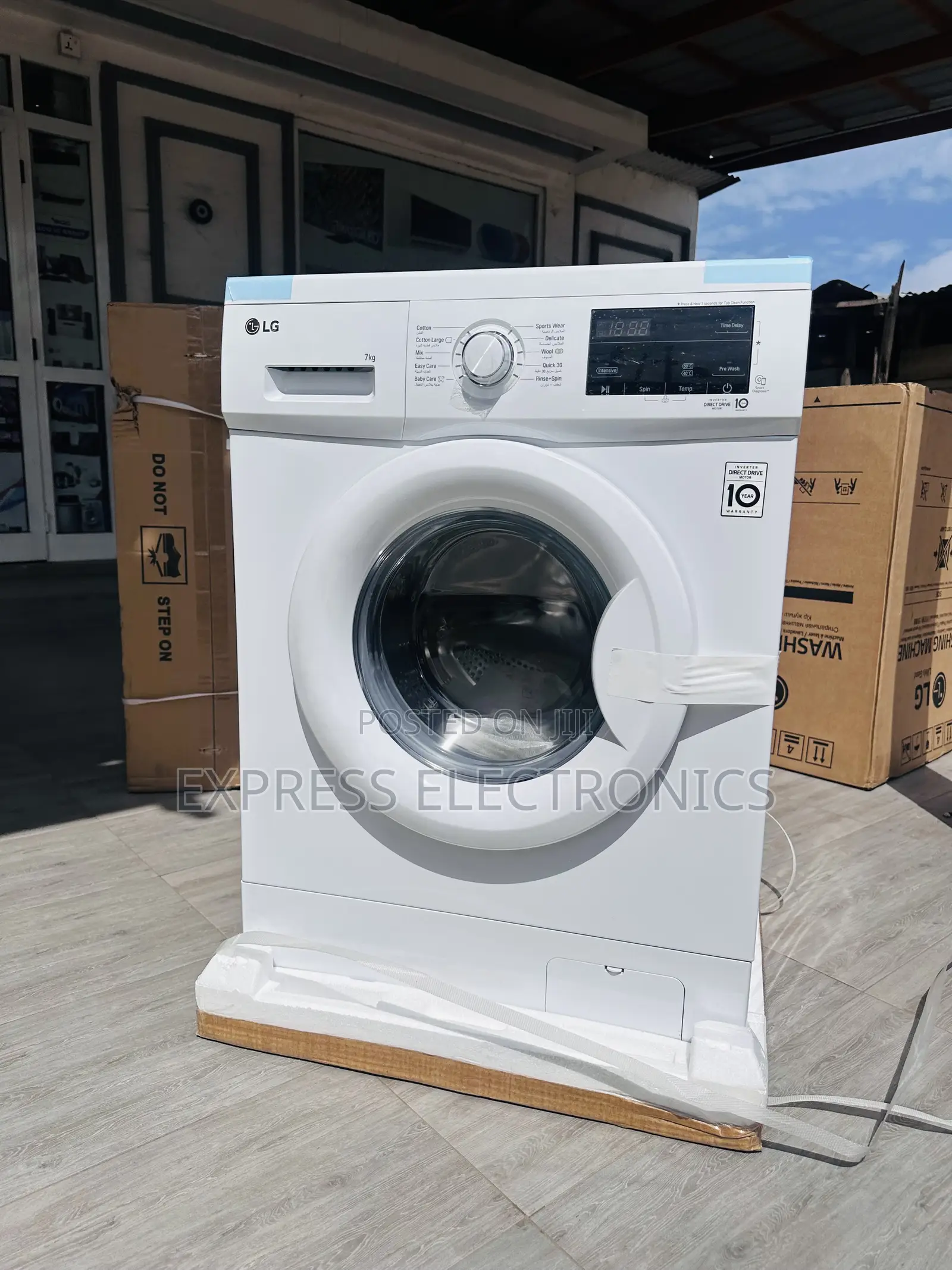 Get the Brand New Washing Machine 7kg LG FH2J3QDNP0