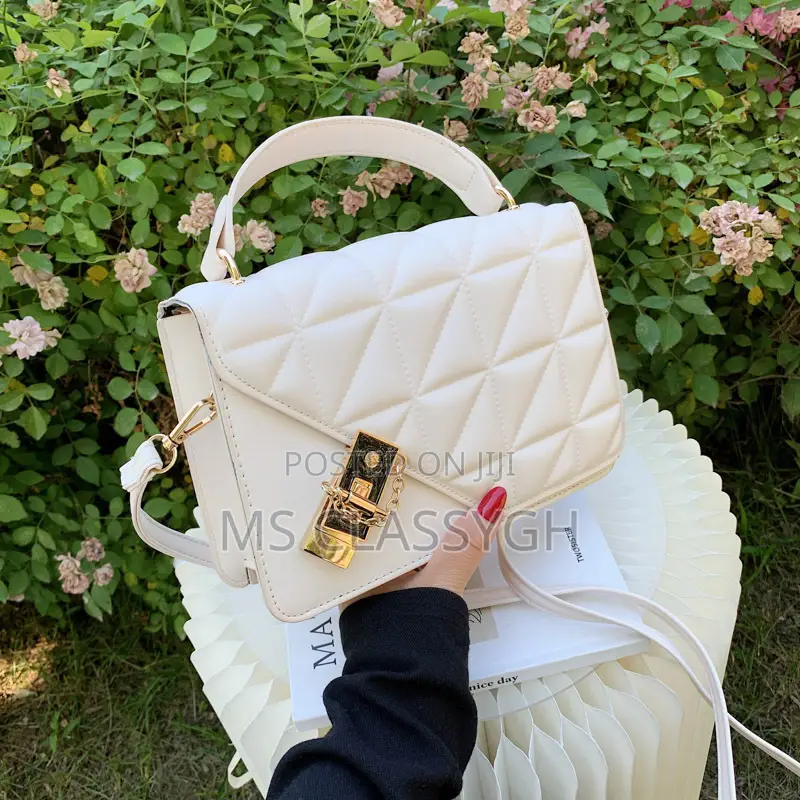 Retro Solid Color Rhombus Simple Fashion Embossed Crossbody