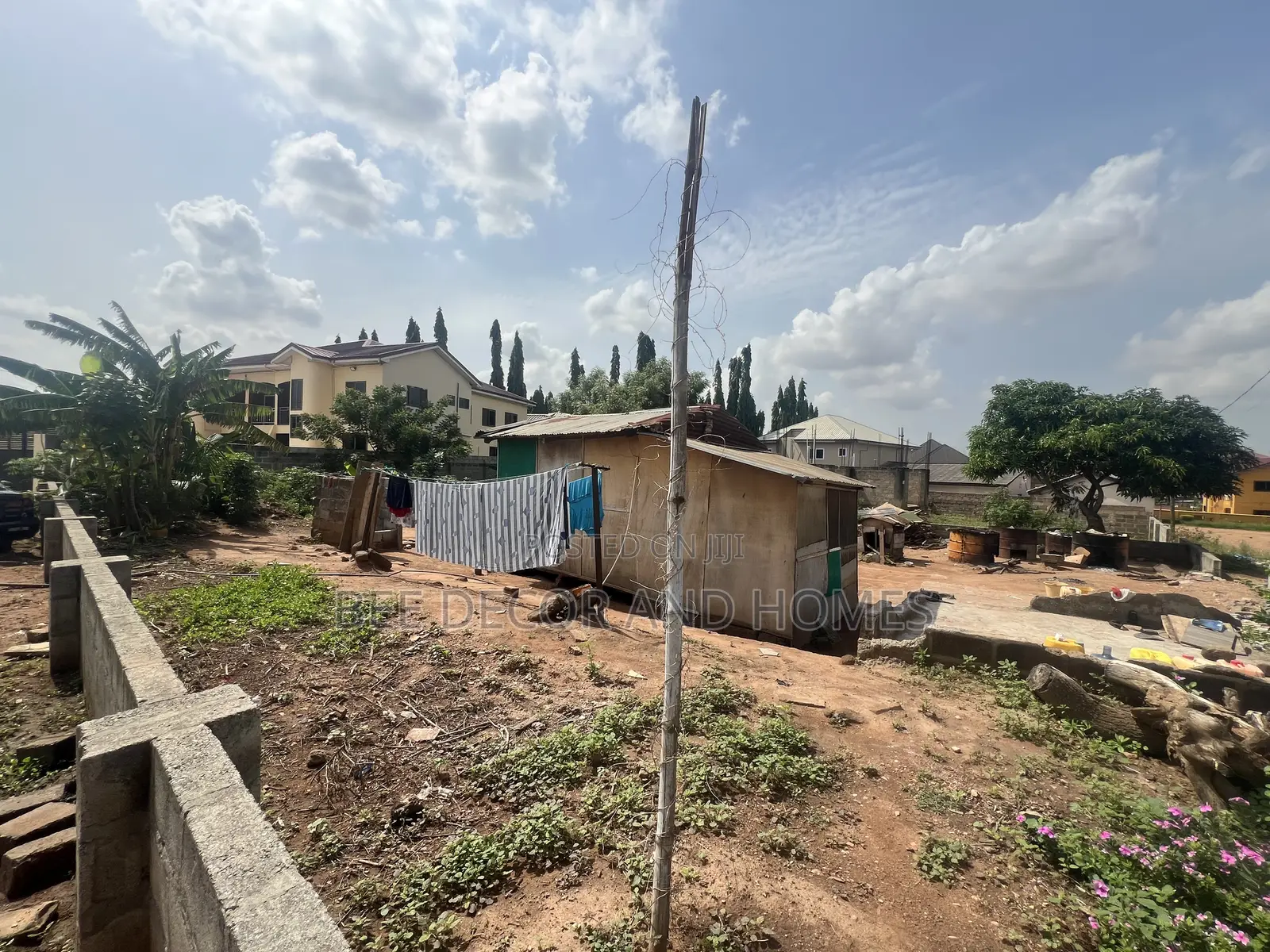 Classic Close to Road Side Land for Sale