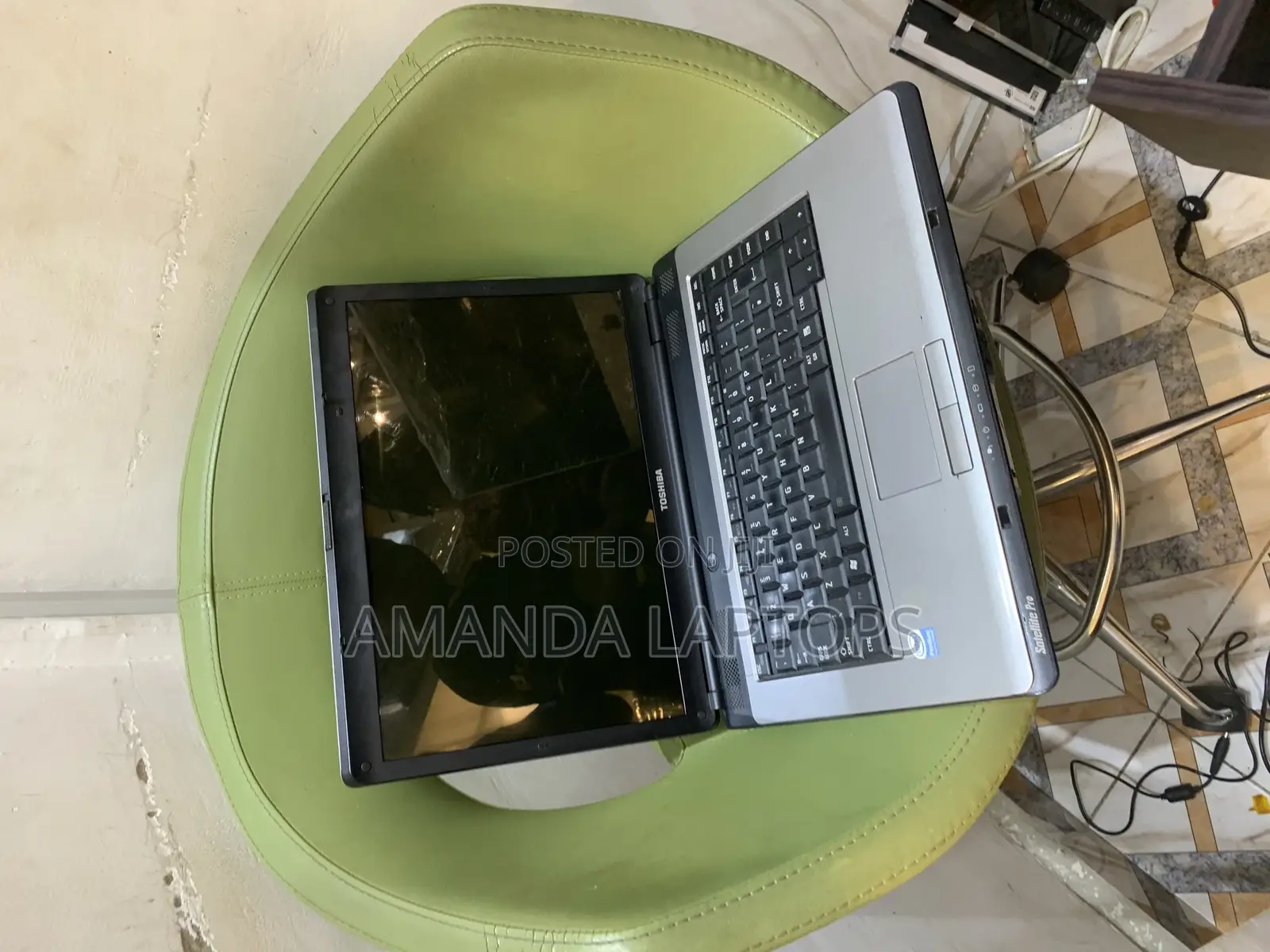 New Laptop Toshiba Satellite C50 3GB Intel Core 2 Duo HDD+SSD 250GB
