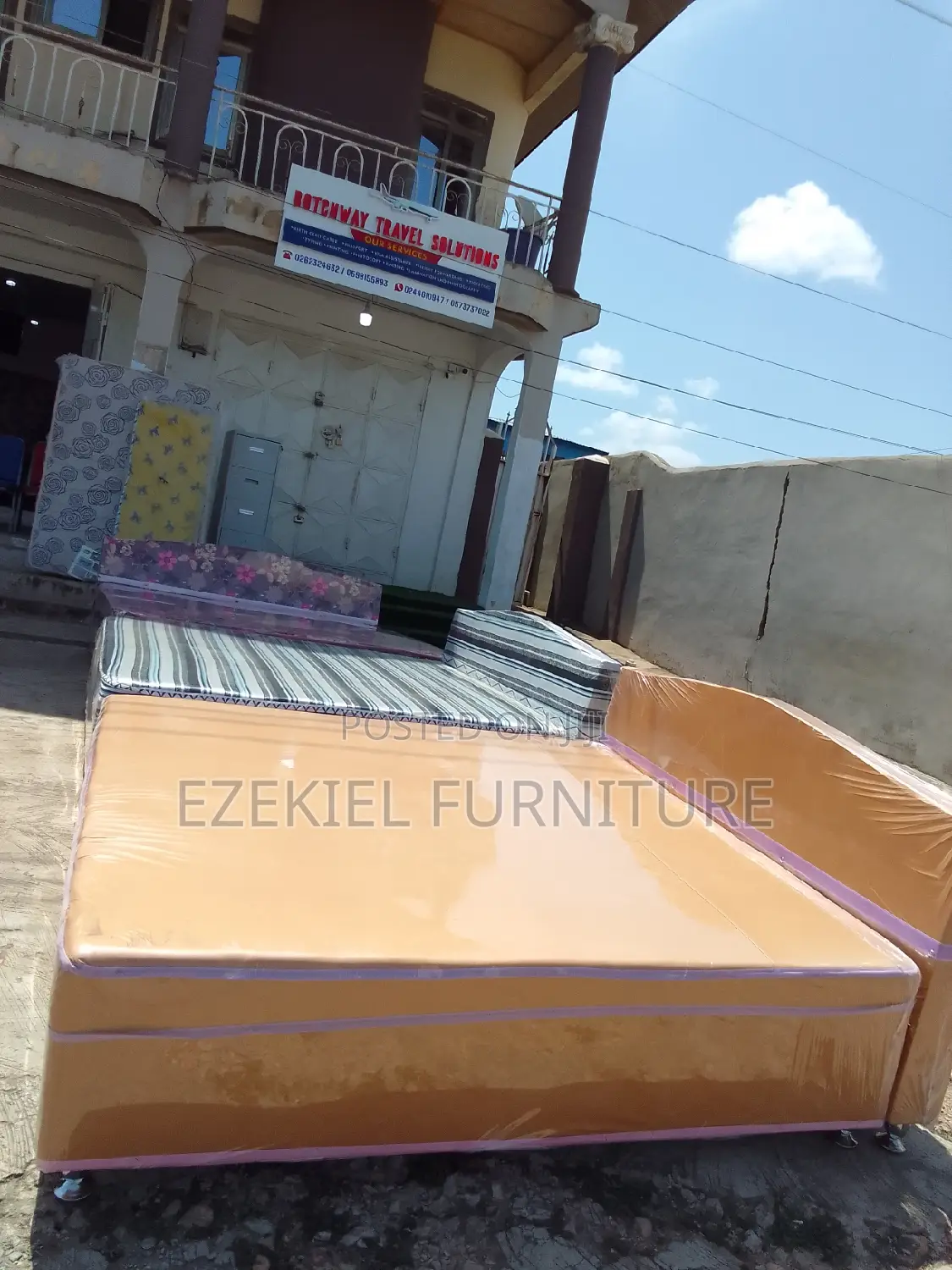 Queen Size Complete Bed