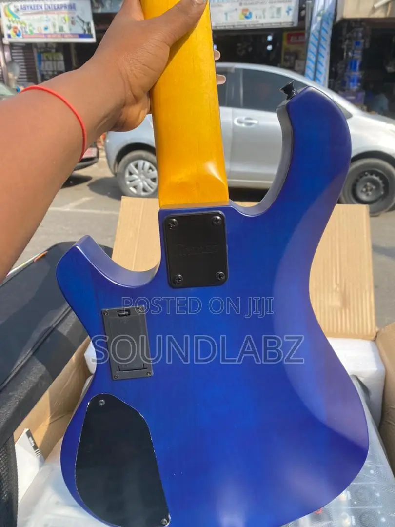 Ibanez Active Bass Guitar (Blue)