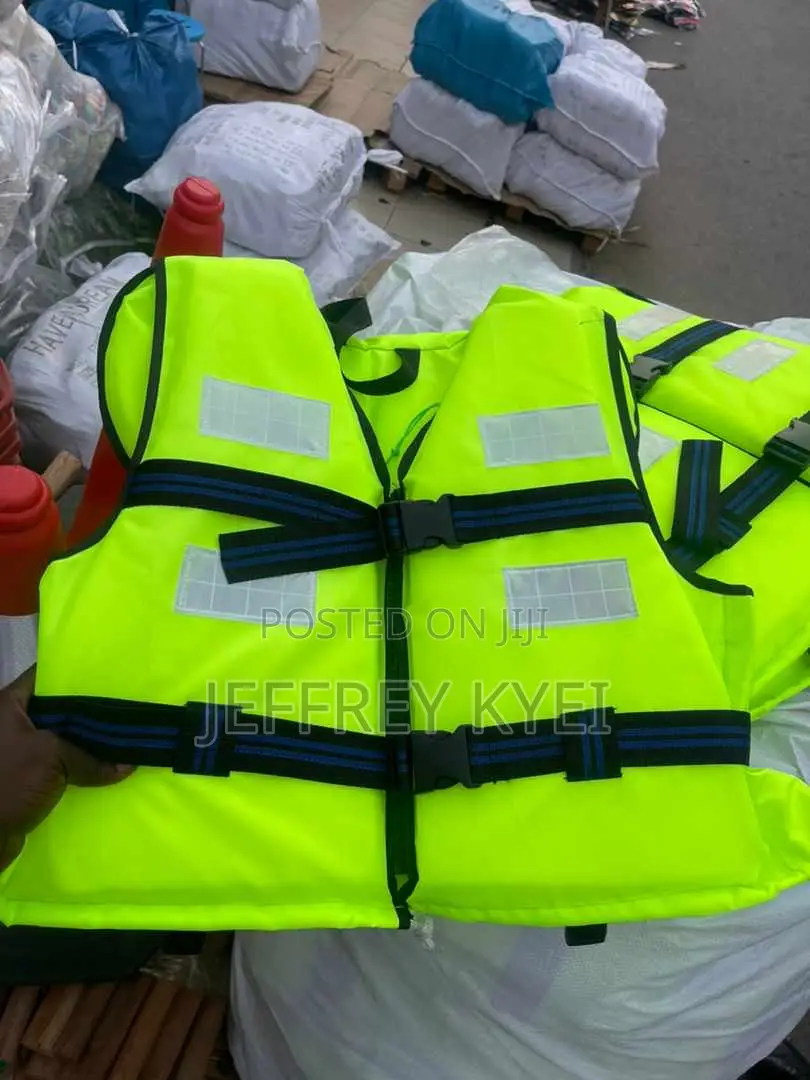 Reflective Life Jacket With Whistle