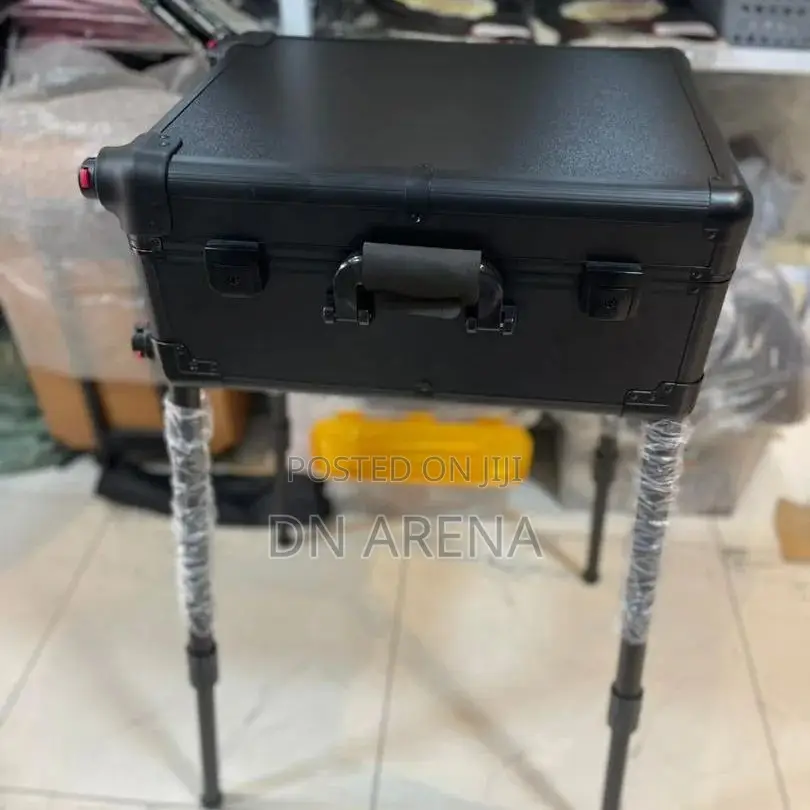 Aluminum Trolley Makeup Train Case With Lights and Wheels