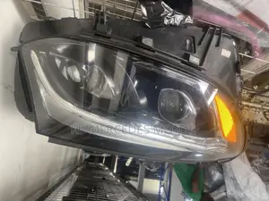 Mercedes Benz GLC300 Headlight Double Charger