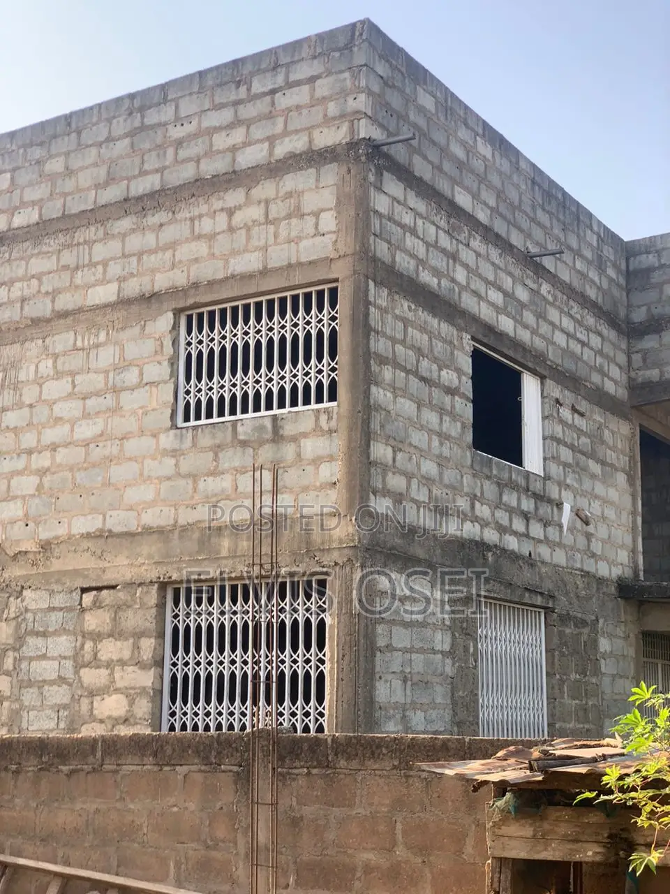 7bdrm House in Amasaman Satlite for sale