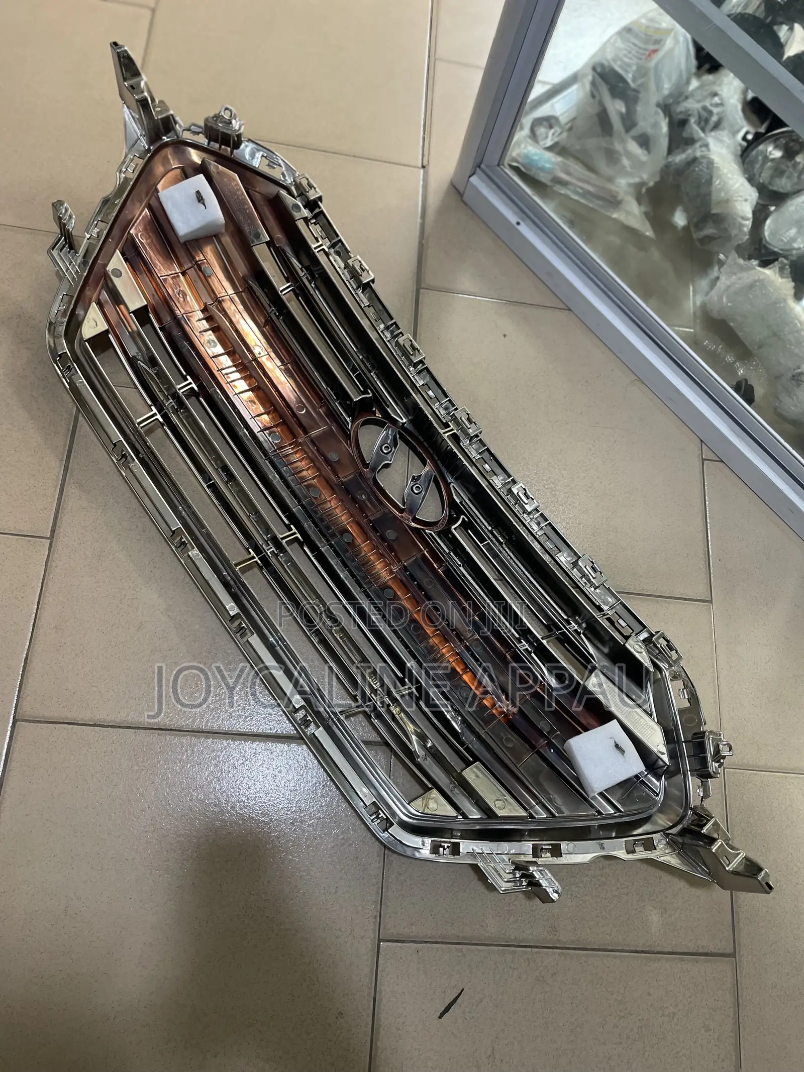 Hyundai Elantra Front Giller Chrome 2017