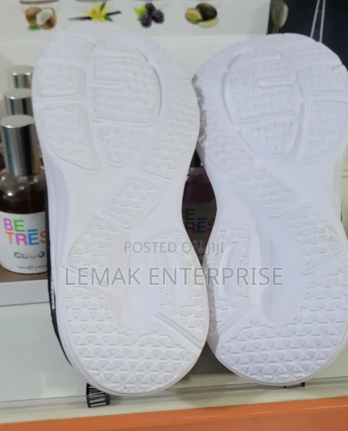 Unisex Trainers /Sneakers