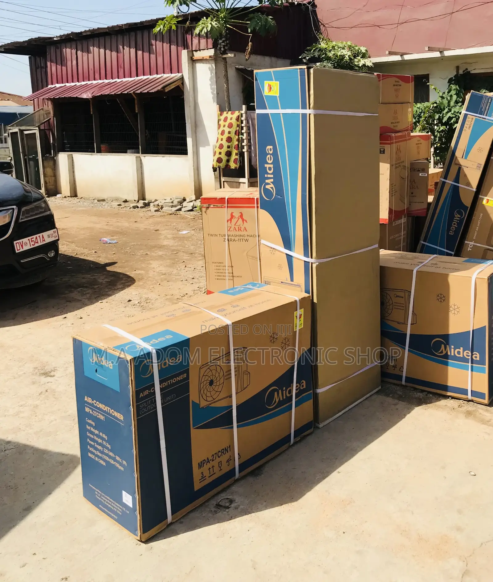 Classic Design Midea 3.0hp Floor Standing Air Conditioner.