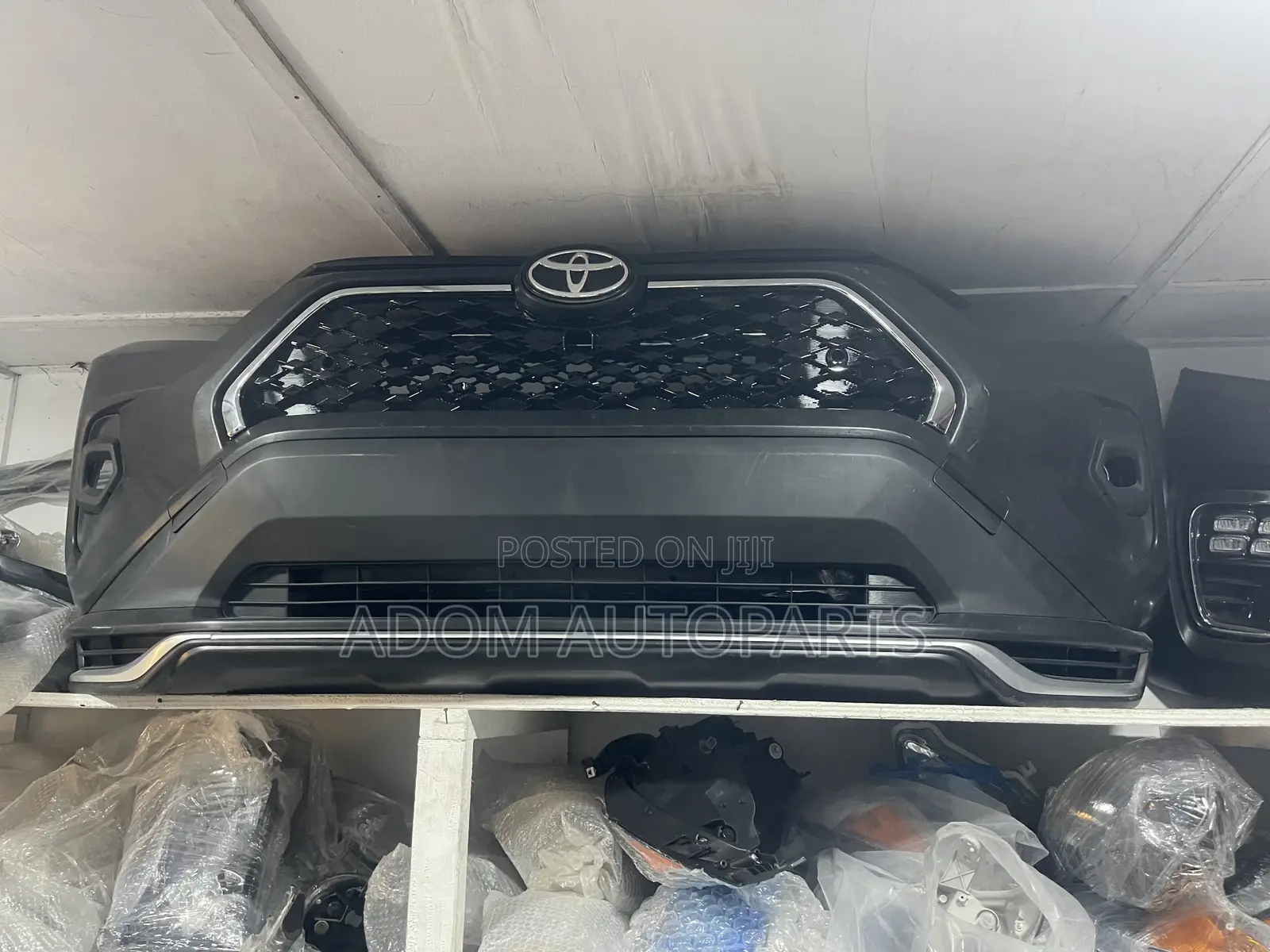 Rav4 Front Bumper Complete With Foglight 2022 2023 2024