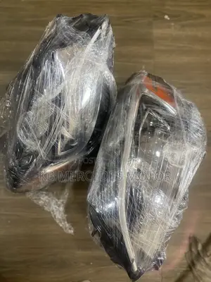 Mercedes Benz C300 W205 Headlight With Chargers Pair
