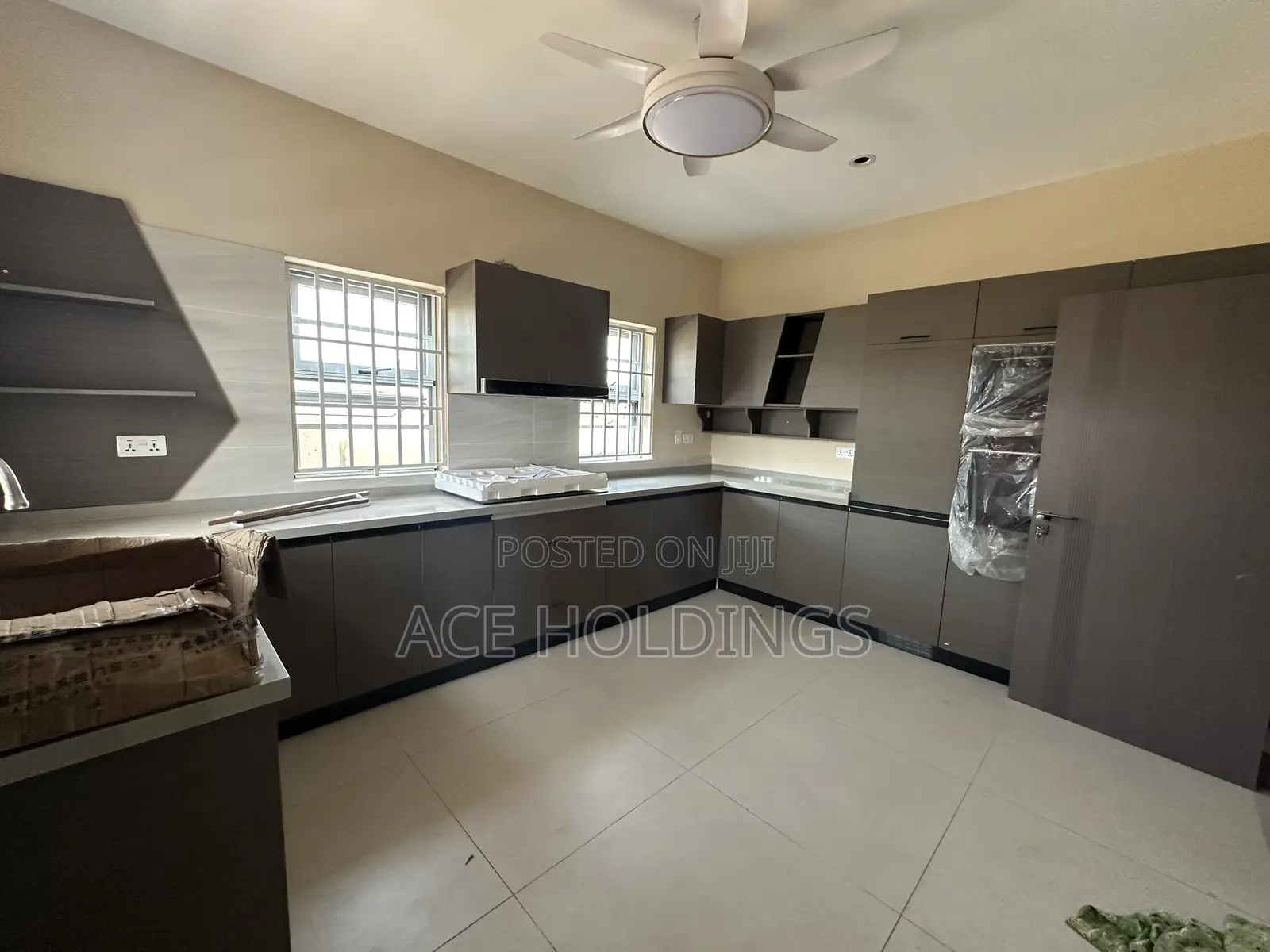 4bdrm House in Lakeside for sale