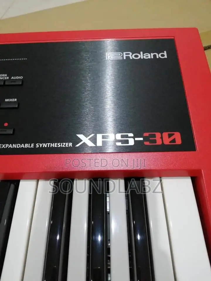 Roland Xps-30 Expandable Synthesizer Keyboard Instruments
