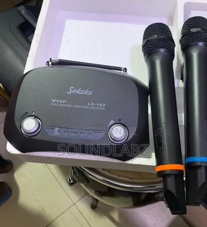 Sekaku LS-162 Wireless Dual UHF Handheld Microphone System