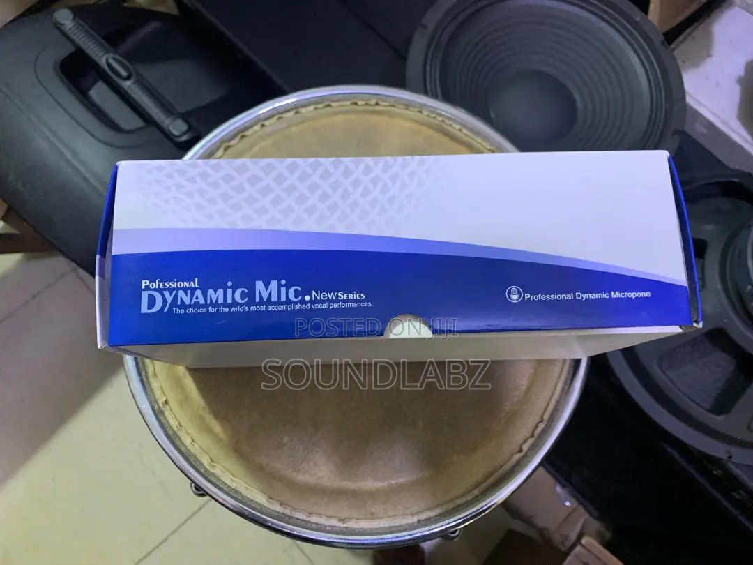 Professional Switch Vocal Dynamic Wired Microphone