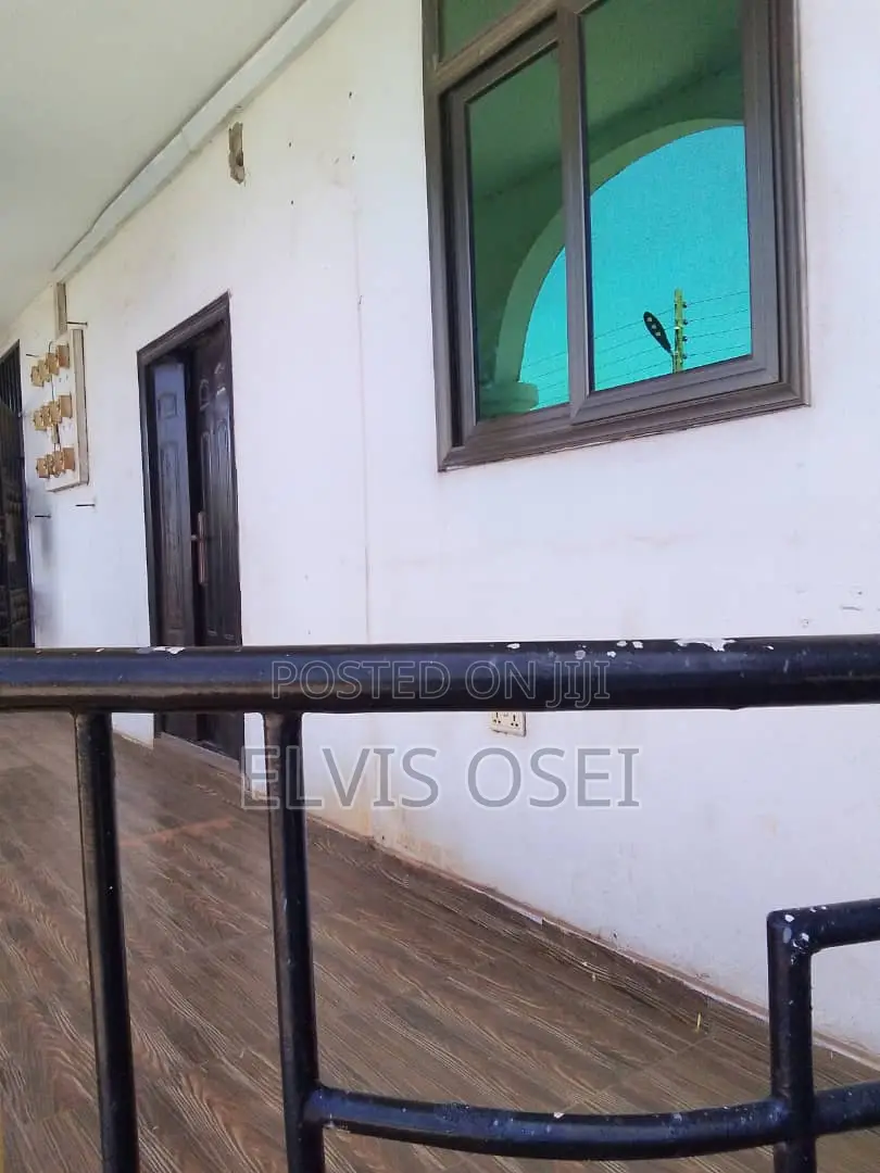 2bdrm Apartment in Odokor Tarazo Road, Accra Metropolitan for rent